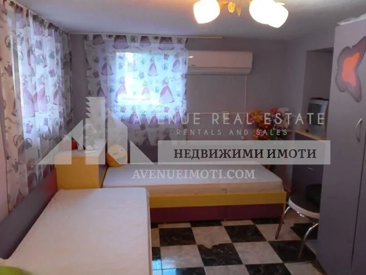 Продава Етаж от къща, гр.Пещера Пазарджик, област, 65820€, 82 м²