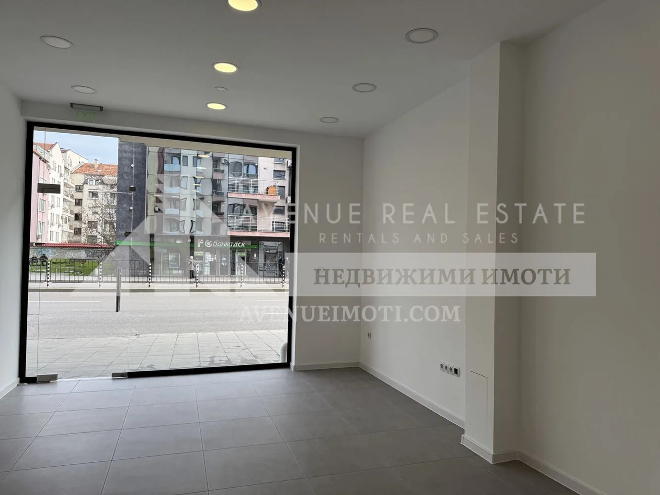 Помещение до Хотел Санкт Петербург, кв. Кършияка, Пловдив, 91 м²