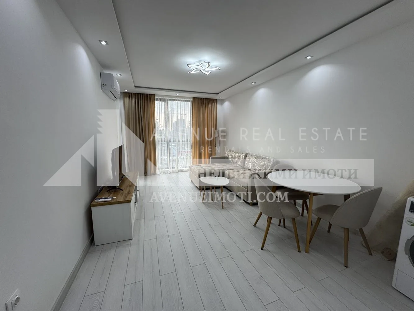 Двустаен апартамент под наем – Широк център, Пловдив, 72 м²